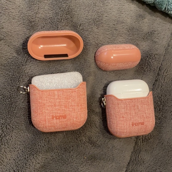 Matching air pod cases - Picture 2 of 3